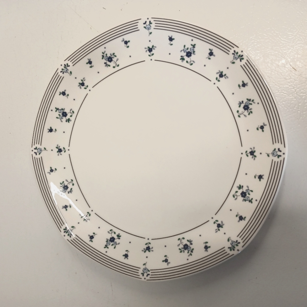 Royal Doulton Fine China Calico Blue Floral Dinner Plate